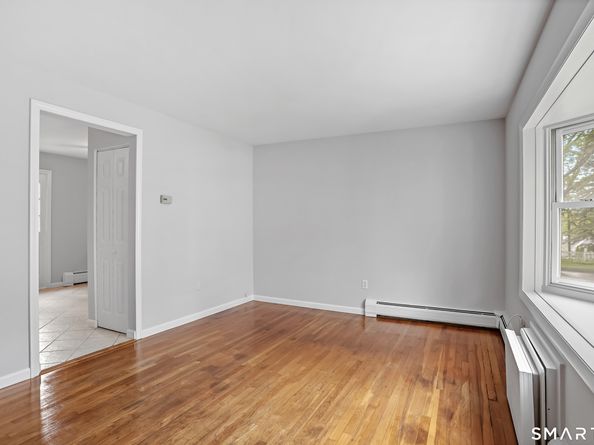 240 Sunnyridge Avenue APT 63, Fairfield CT 06824