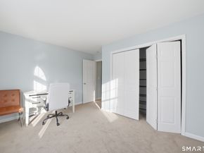 7 Dora Street 7, Stamford CT 06902