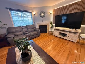 47 Oronoque Trail, Shelton CT 06484