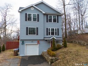 47 Oronoque Trail, Shelton CT 06484