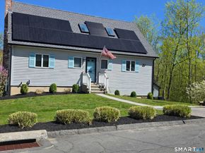 18 N Lake Shore Drive, Brookfield CT 06804