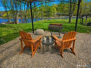 18 N Lake Shore Drive, Brookfield CT 06804