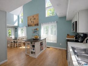 18 N Lake Shore Drive, Brookfield CT 06804