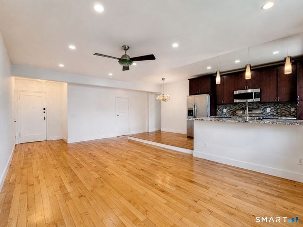 70 Strawberry Hill Avenue APT 22B, Stamford CT 06902
