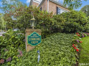 205 Main Street 33, New Canaan CT 06840
