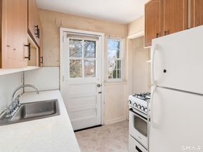 221 Sylvan Knoll Road, Stamford CT 06902