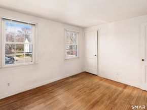 221 Sylvan Knoll Road, Stamford CT 06902