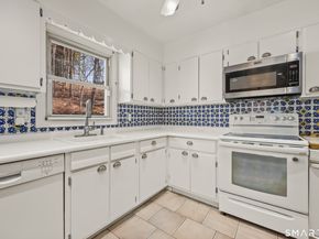 16 Sherwood Road, Ridgefield CT 06877