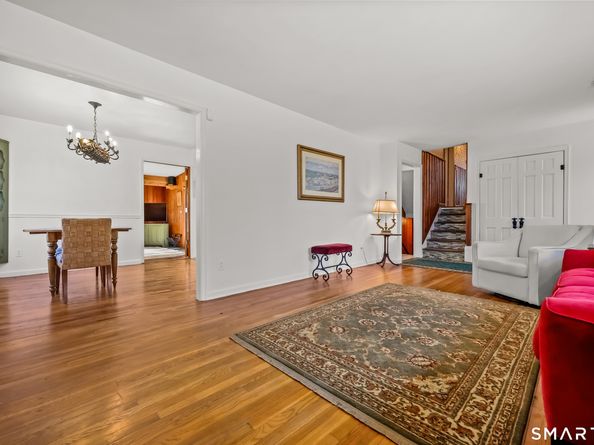 16 Sherwood Road, Ridgefield CT 06877