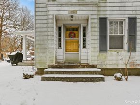 877 White Plains Road, Trumbull CT 06611