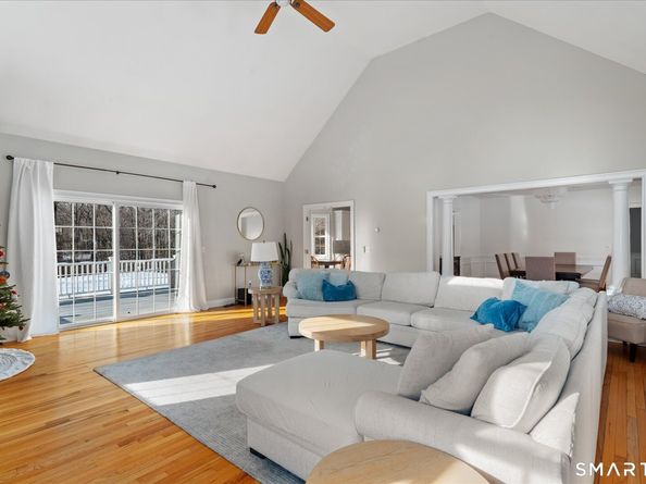 1093 Monroe Turnpike, Monroe CT 06468