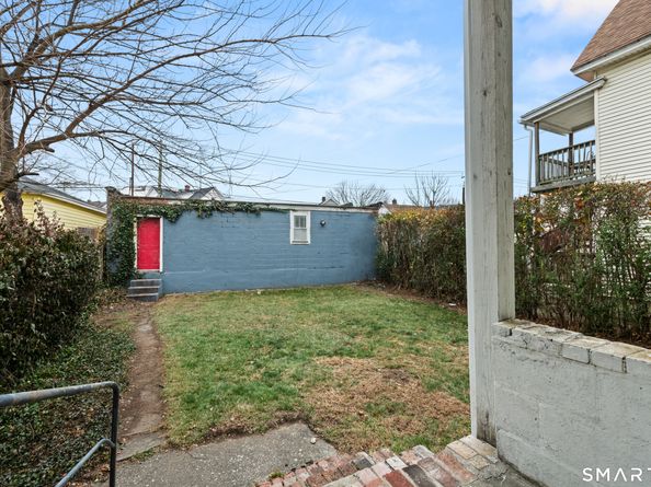 386 Huntington Road, Bridgeport CT 06608