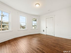 386 Huntington Road, Bridgeport CT 06608