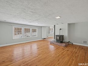 29 Harwood Drive, Danbury CT 06810