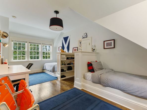 758 Smith Ridge Road, New Canaan CT 06840
