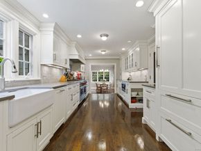 758 Smith Ridge Road, New Canaan CT 06840