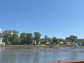 31 Waterbury Avenue, Stamford CT 06902