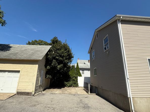 31 Waterbury Avenue, Stamford CT 06902