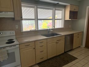 8 Nelson Place, Fairfield CT 06825