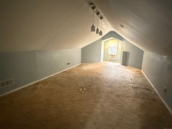 8 Nelson Place, Fairfield CT 06825