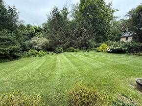 8 Nelson Place, Fairfield CT 06825