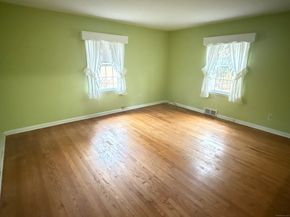 8 Nelson Place, Fairfield CT 06825