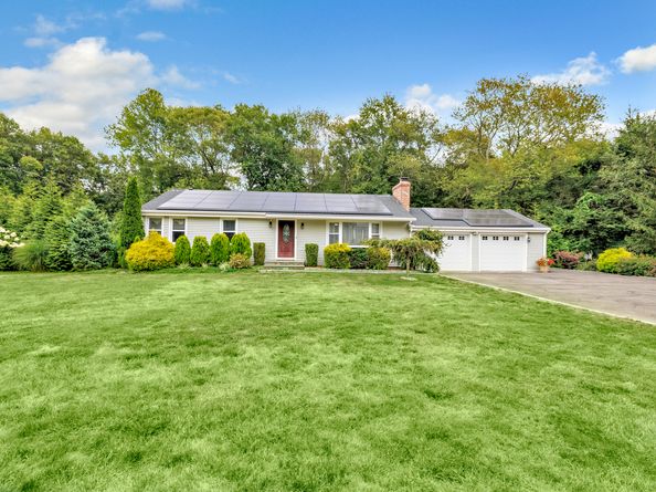 4874 Madison Avenue, Trumbull CT 06611