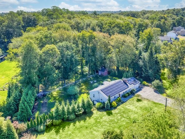 4874 Madison Avenue, Trumbull CT 06611
