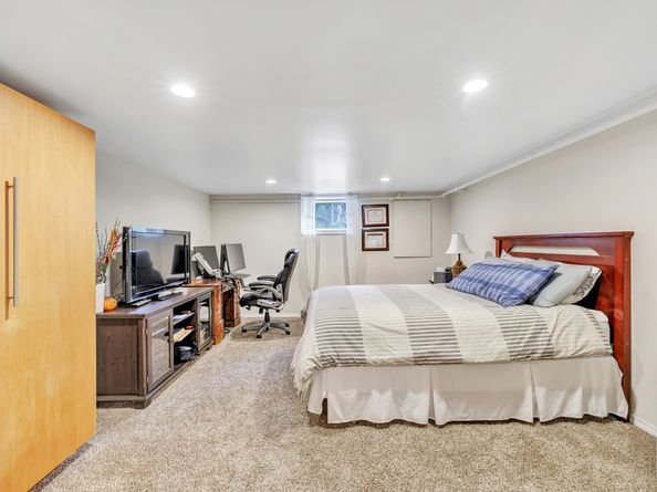 4874 Madison Avenue, Trumbull CT 06611