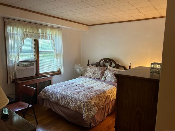 290 N Bishop Bishop Avenue 12, Bridgeport CT 06610