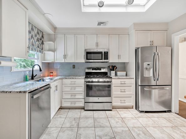 26 Wendy Road, Trumbull CT 06611