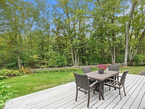 23 Silver Hill Road, Ridgefield CT 06877