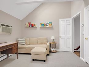 79 Harbor Drive 306, Stamford CT 06902