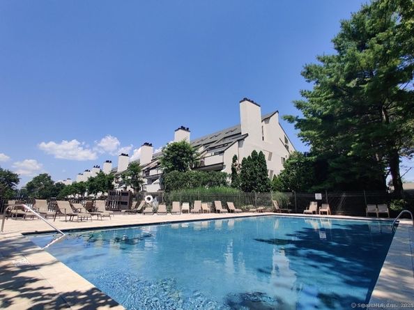 79 Harbor Drive 306, Stamford CT 06902