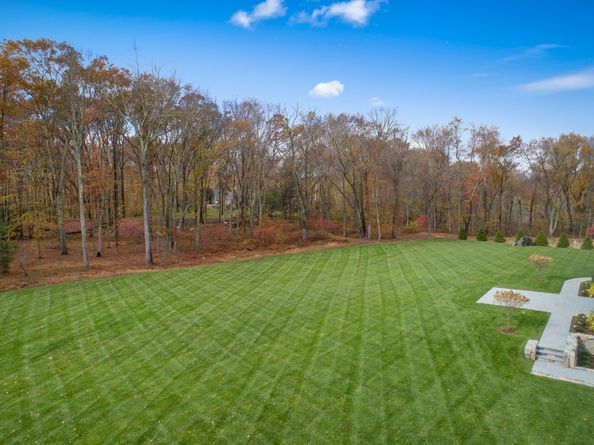 928 West Road, New Canaan CT 06840