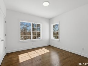 511 Den Road, Stamford CT 06903