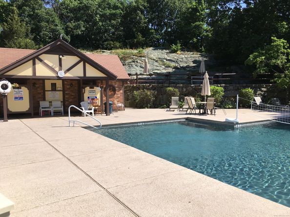 17 Teresa Place 17, Bridgeport CT 06606