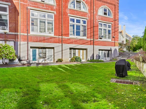32 Pine Street APT 9, Norwalk CT 06854