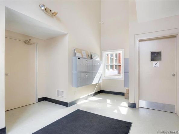 32 Pine Street APT 9, Norwalk CT 06854