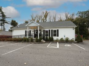 31 Greenlawn Drive, Danbury CT 06810