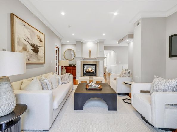 139 Jelliff Mill Road, New Canaan CT 06840