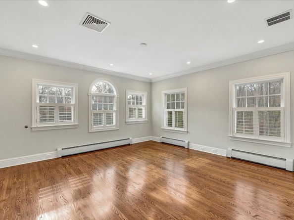 139 Jelliff Mill Road, New Canaan CT 06840