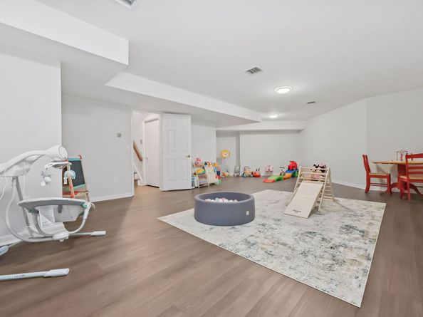 7 Silversmith Drive, Danbury CT 06811