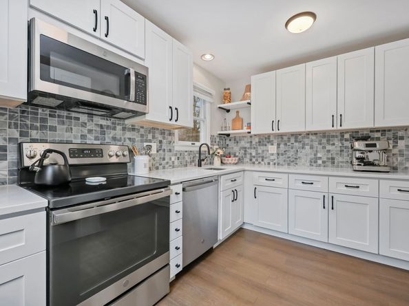 7 Silversmith Drive, Danbury CT 06811