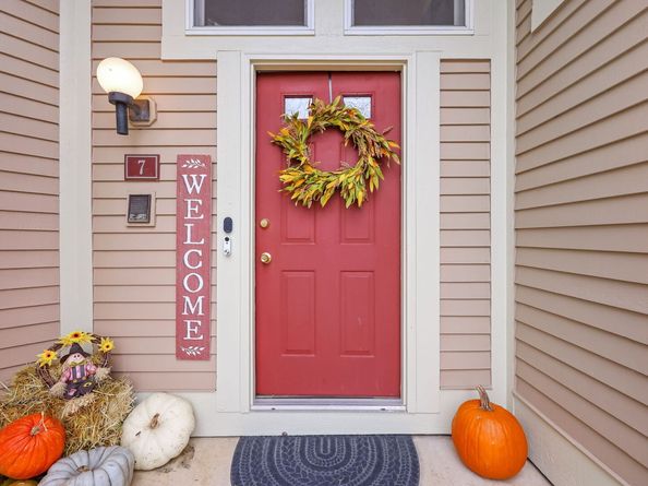 7 Silversmith Drive, Danbury CT 06811