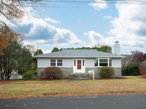 735 Chickadee Lane, Stratford CT 06614