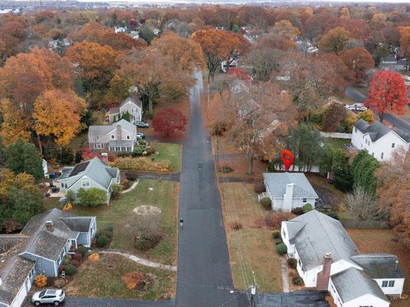 735 Chickadee Lane, Stratford CT 06614