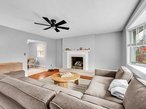 735 Chickadee Lane, Stratford CT 06614