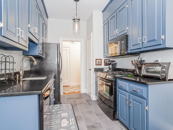 47 Lafayette Place APT 6J, Greenwich CT 06830