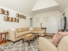 47 Lafayette Place APT 6J, Greenwich CT 06830